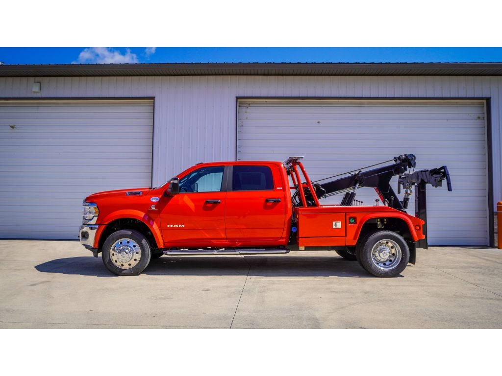 2023 RAM 5500 Chassis w/ Chevron 408 Wrecker
