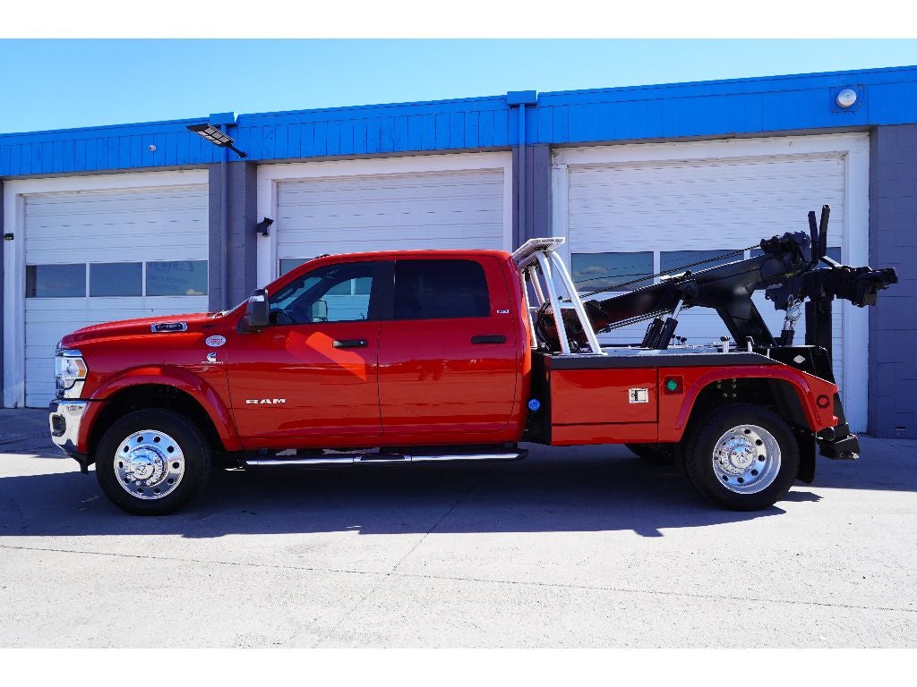 2024 RAM 5500 Chassis w/ Chevron 408 Wrecker