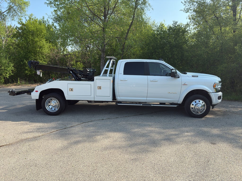 2023 RAM 5500 Chassis w/ Vulcan 894 Wrecker