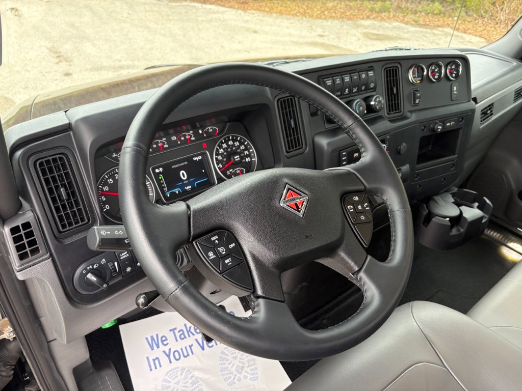 2025 CENTURY INTERNATIONAL w/ Century 12S Carrier