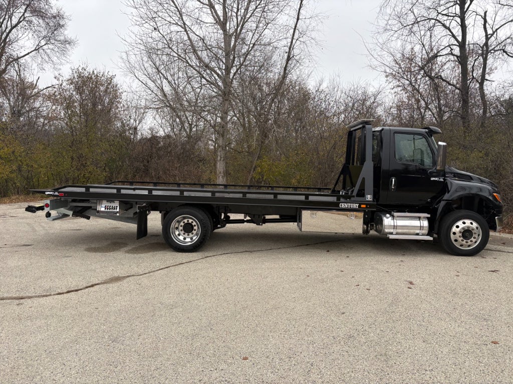 2025 CENTURY INTERNATIONAL w/ Century 12S Carrier