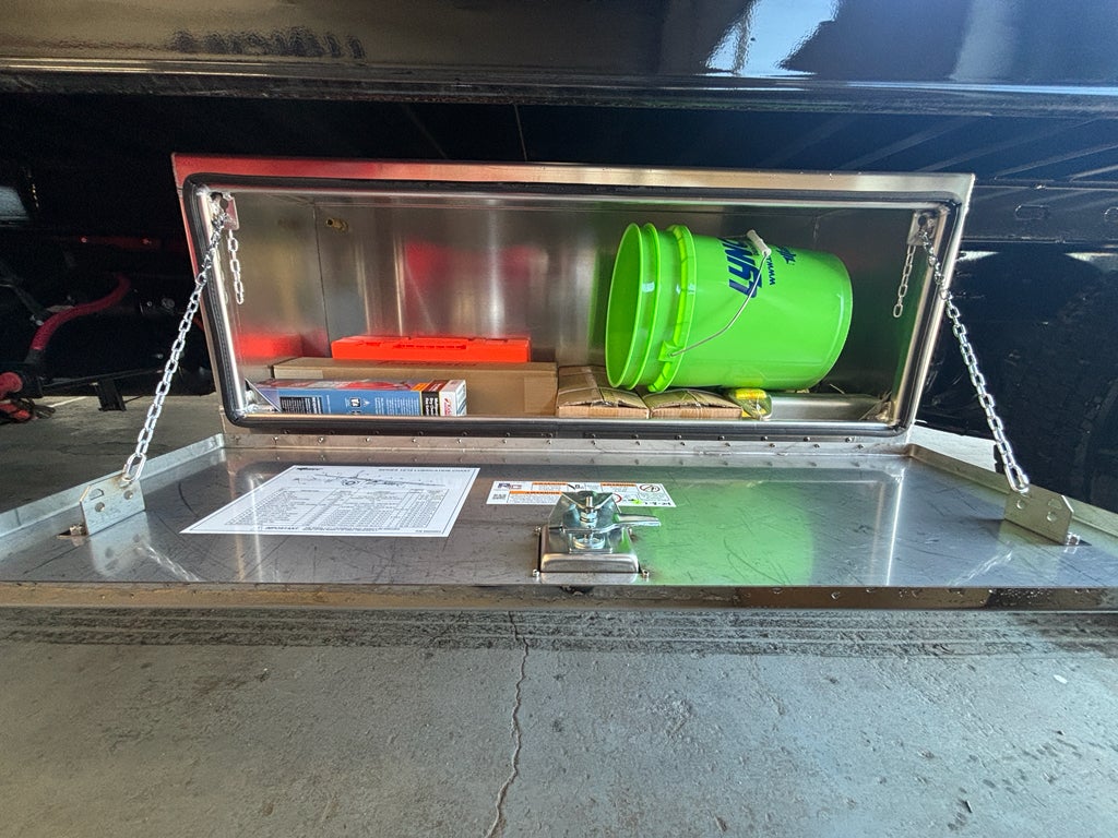 2025 International MV607 w/ Century 12S Carrier