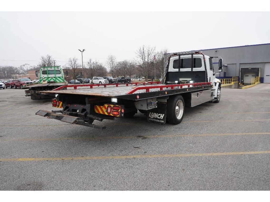 2016 International 4300 MA025 WITH A CENTURY 21.5' STEEL CARRIER