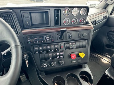 2025 International HX CENTURY 28.5' WOOD INDUSTRIAL