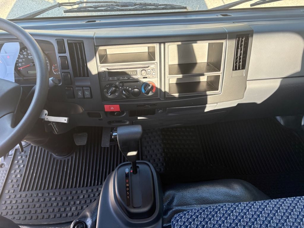 2025 Isuzu NPR-HD Morgan Van Body