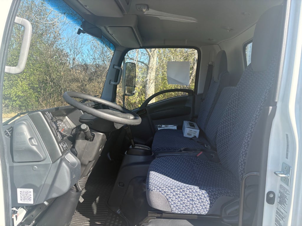 2025 Isuzu NPR-HD 16' Morgan Van Body