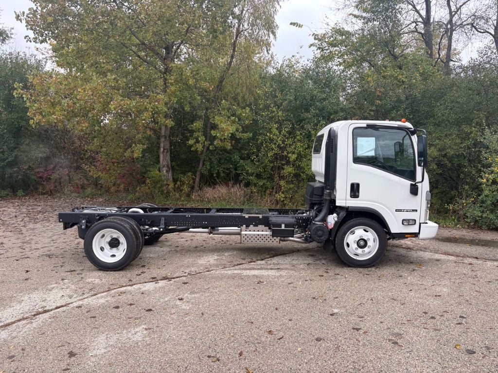 2025 Isuzu NPR-HD NPR