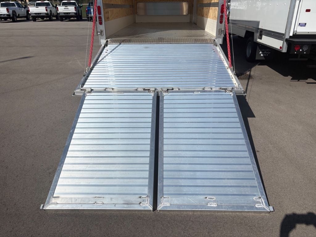 2025 Chevrolet 5500XG 5500HG / 5500 XG / 5500HD / 5500XD 16' Duramag Landscape Body