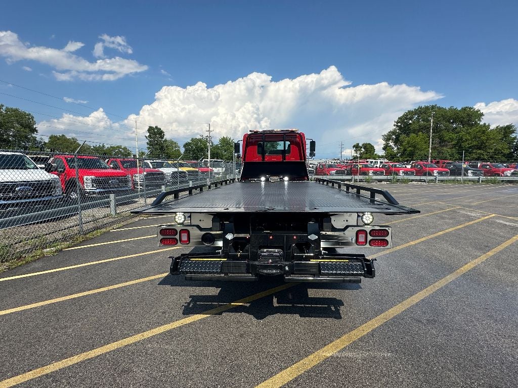 2025 Hino L6 WITH A CENTURY 21.5' STEEL CARRIER