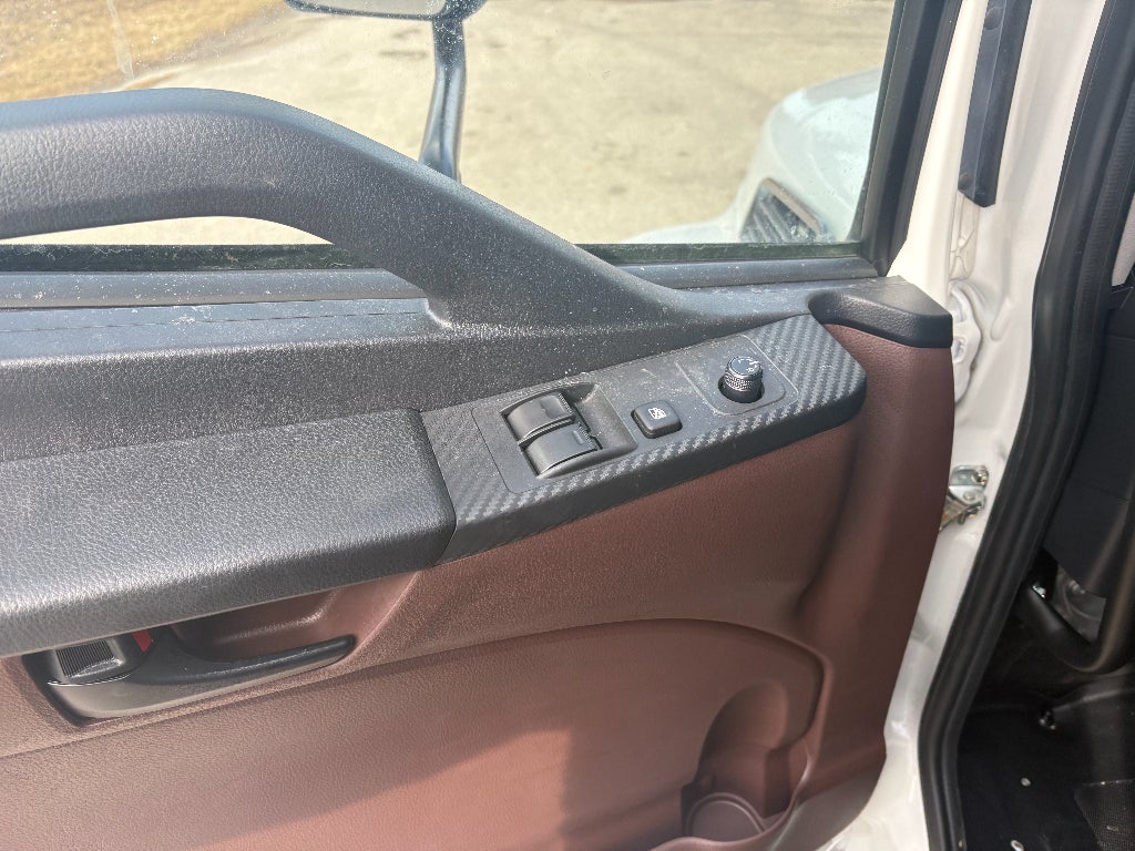 2026 Hino L6 26' ITD Van Body