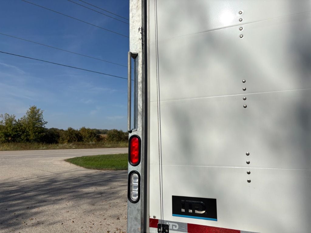 2026 Hino L6 26' ITD Van Body