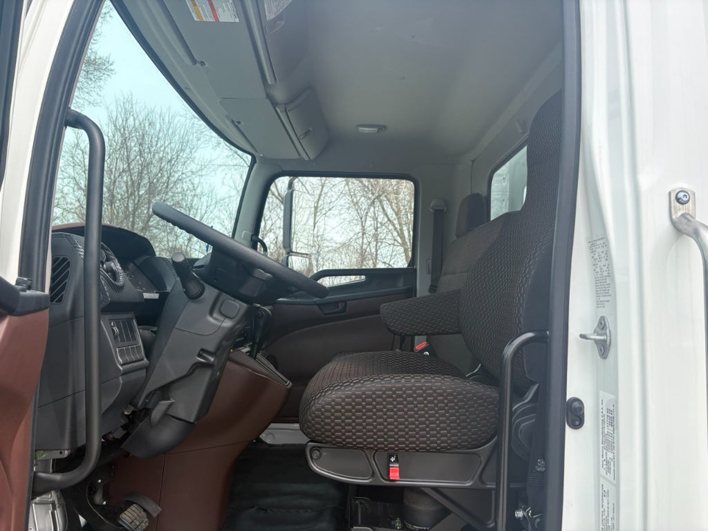 2026 Hino L6 26' ITD Van Body