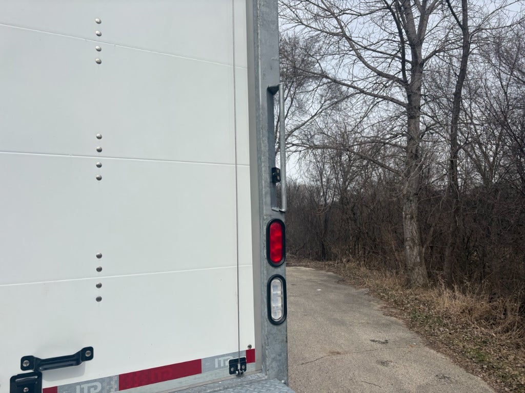 2026 Hino L6 26' ITD Van Body