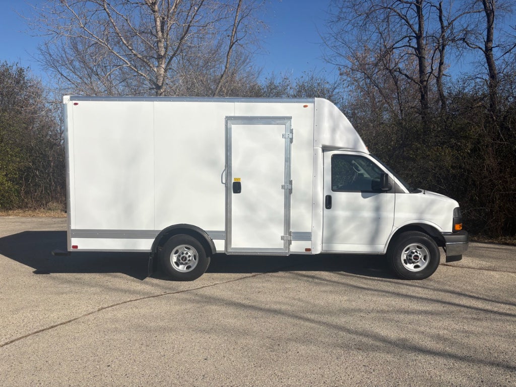 2025 GMC Savana 3500 12' Bay Bridge Van Body