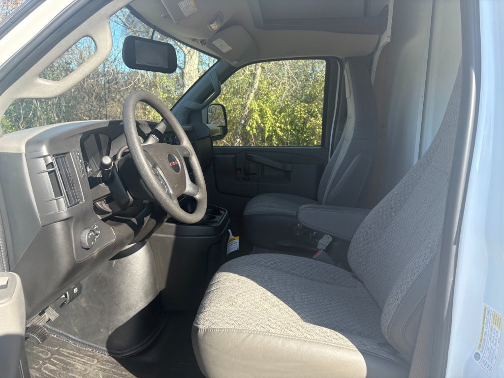 2025 GMC Savana 3500 12' Bay Bridge Van Body