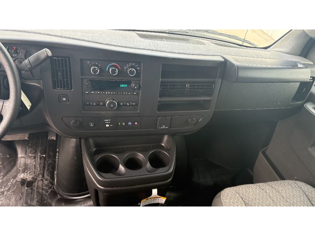 2025 GMC Savana 3500 17' Bay Bridge Van Body