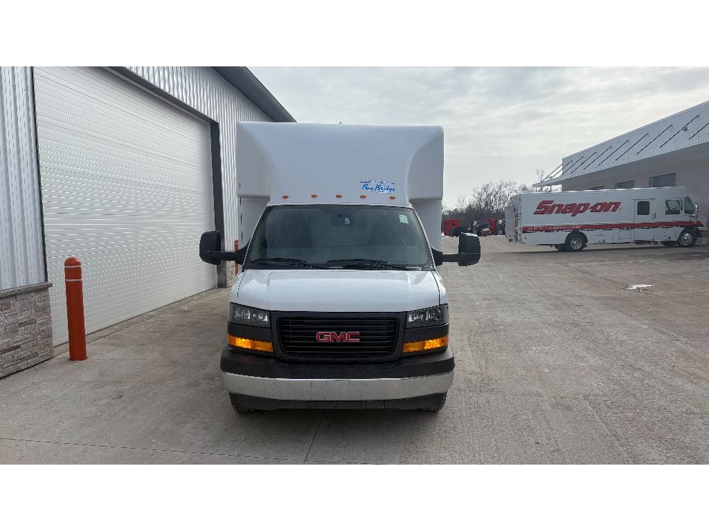 2025 GMC Savana 3500 17' Bay Bridge Van Body
