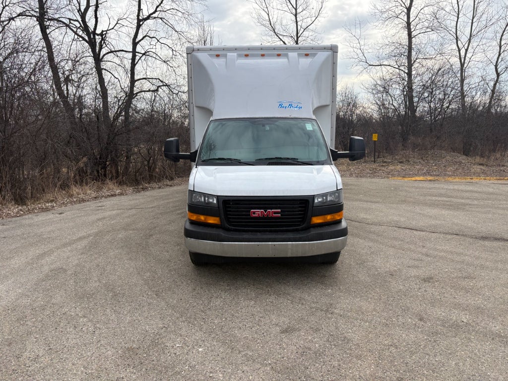 2026 GMC Savana 4500 17' Bay Bridge Van Body