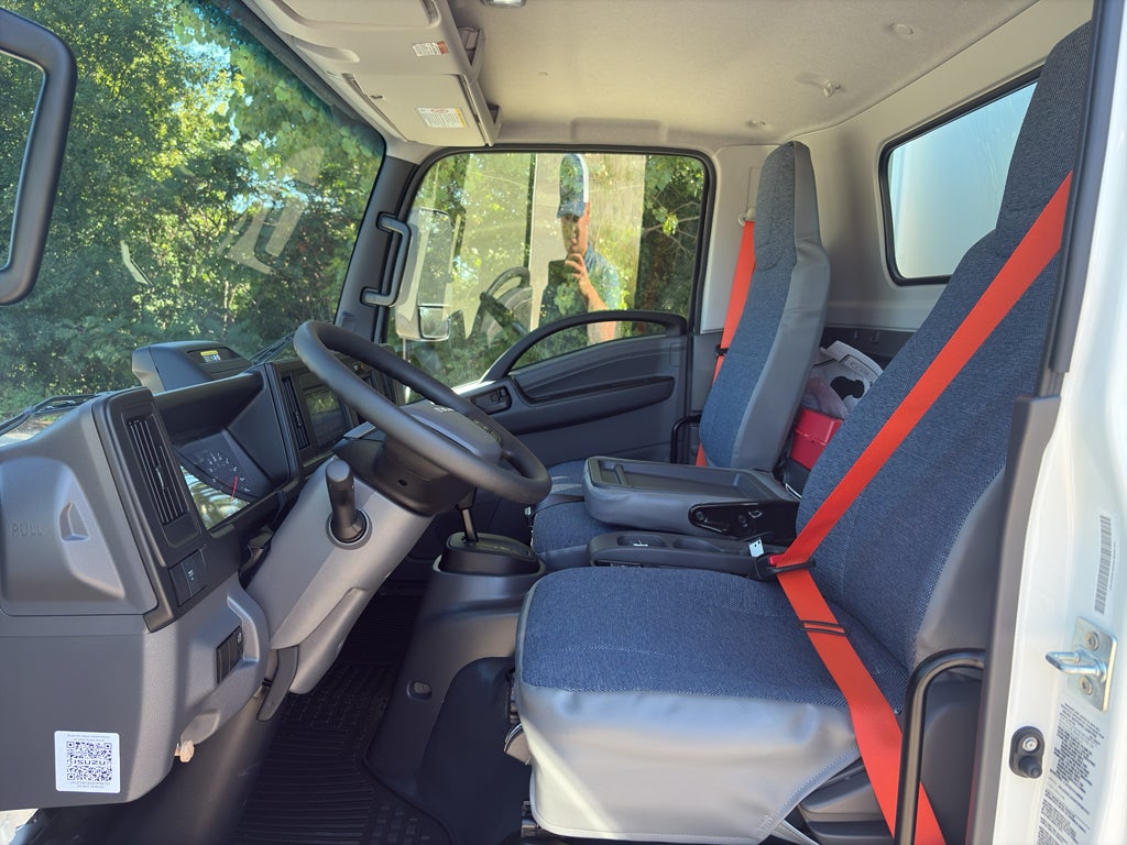 2025 Isuzu NRR 16' Advantic Van Body