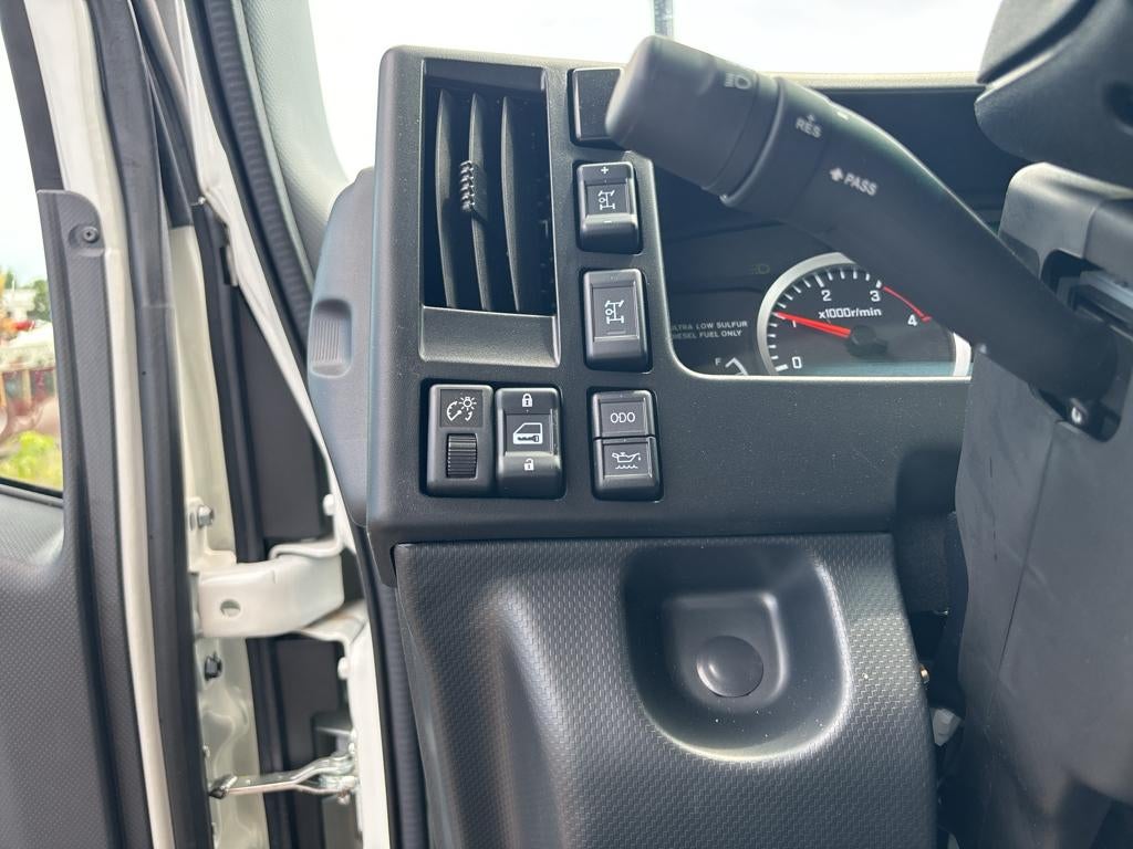 2024 Chevrolet 5500XD 20' Bay Bridge Van Body