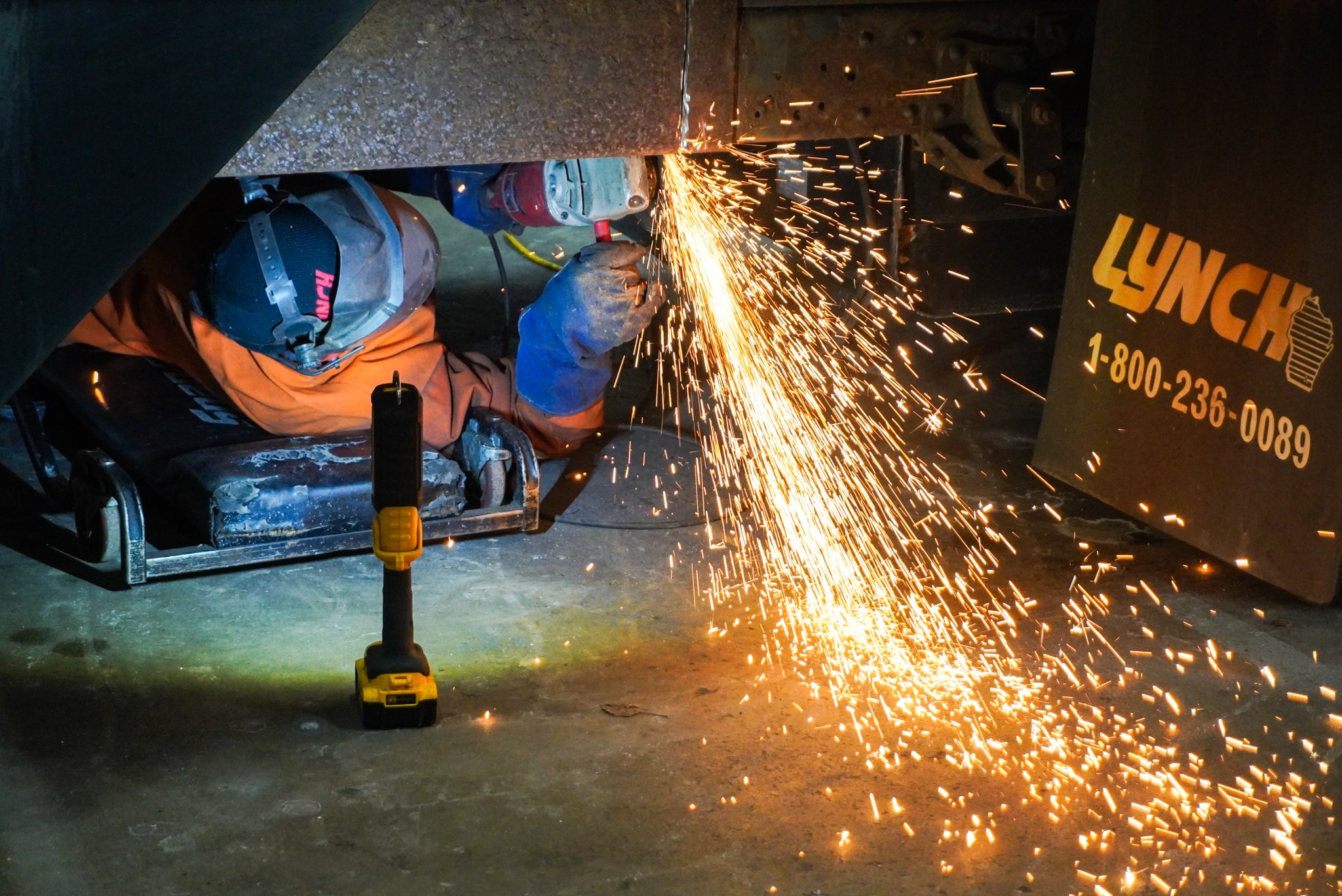 Lynch Truck Center Service Image